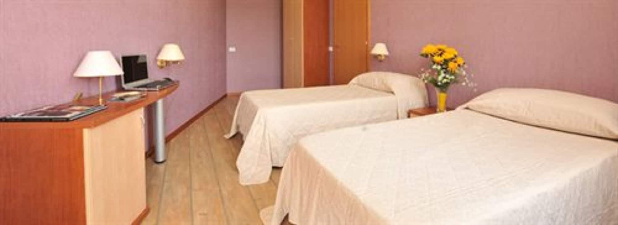 Hotel Centro Turistico Gardesano Bussolengo Exterior photo