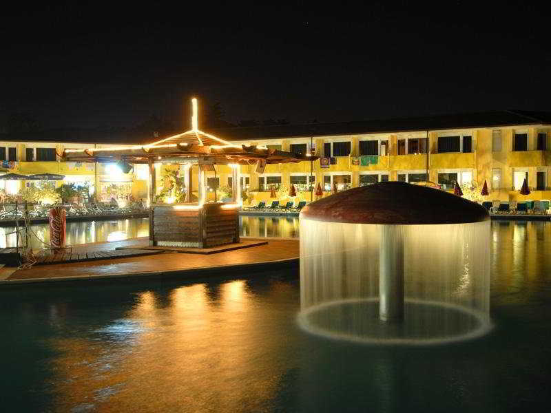 Hotel Centro Turistico Gardesano Bussolengo Exterior photo